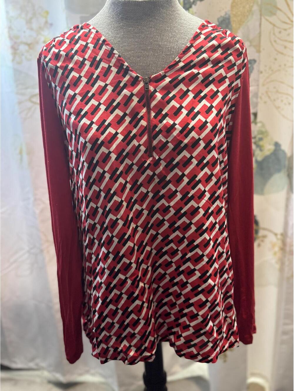 New Directions Long Sleeve Red and Patterned V-Neck Top Zip Detail Petite Small